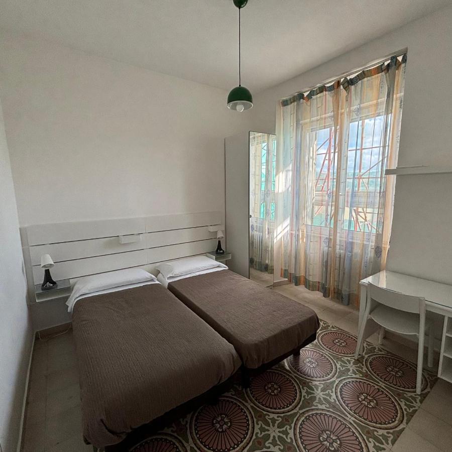 Room & Parking In Centro Citta Con Parcheggio Privato E Wifi Ποτέντσα Εξωτερικό φωτογραφία