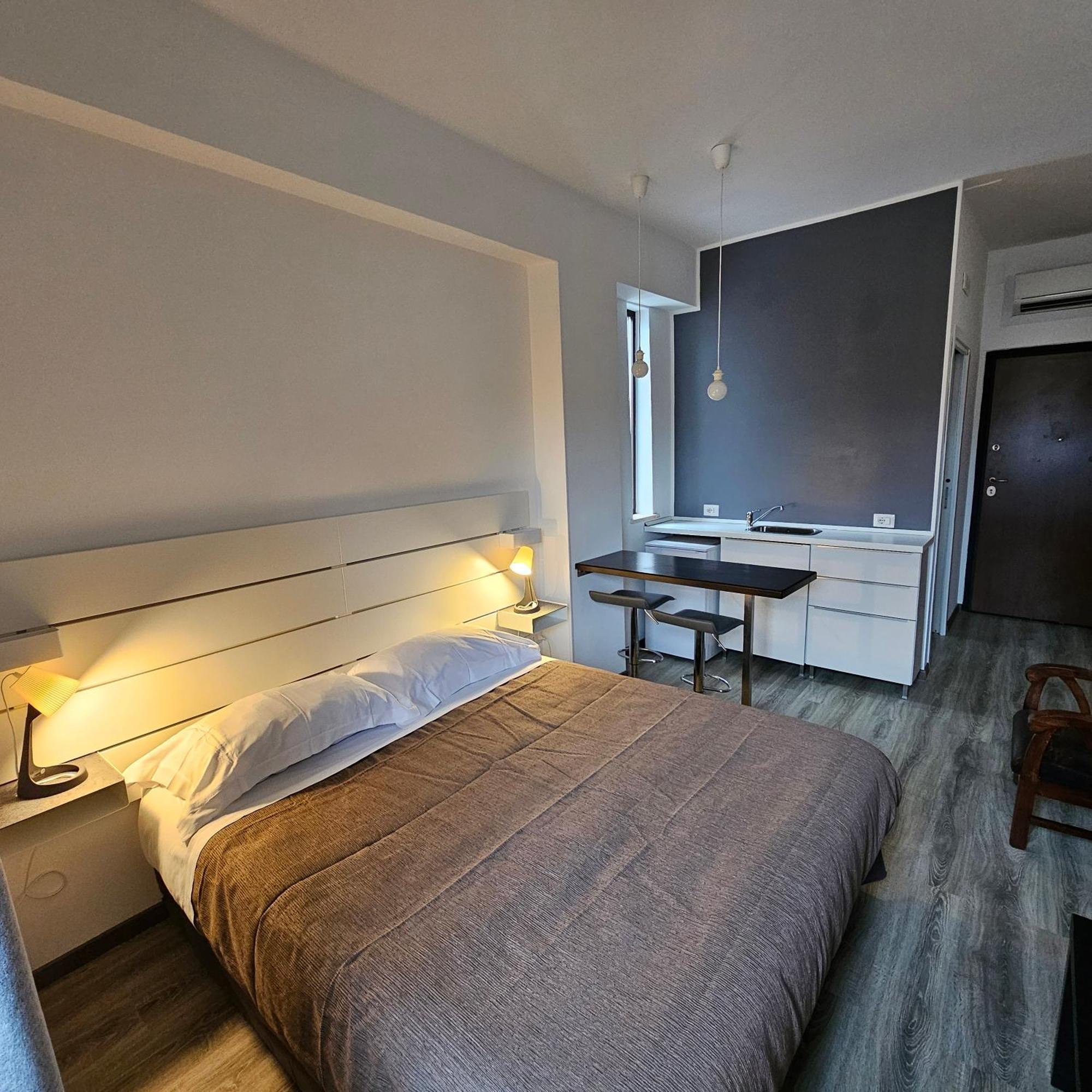 Room & Parking In Centro Citta Con Parcheggio Privato E Wifi Ποτέντσα Εξωτερικό φωτογραφία