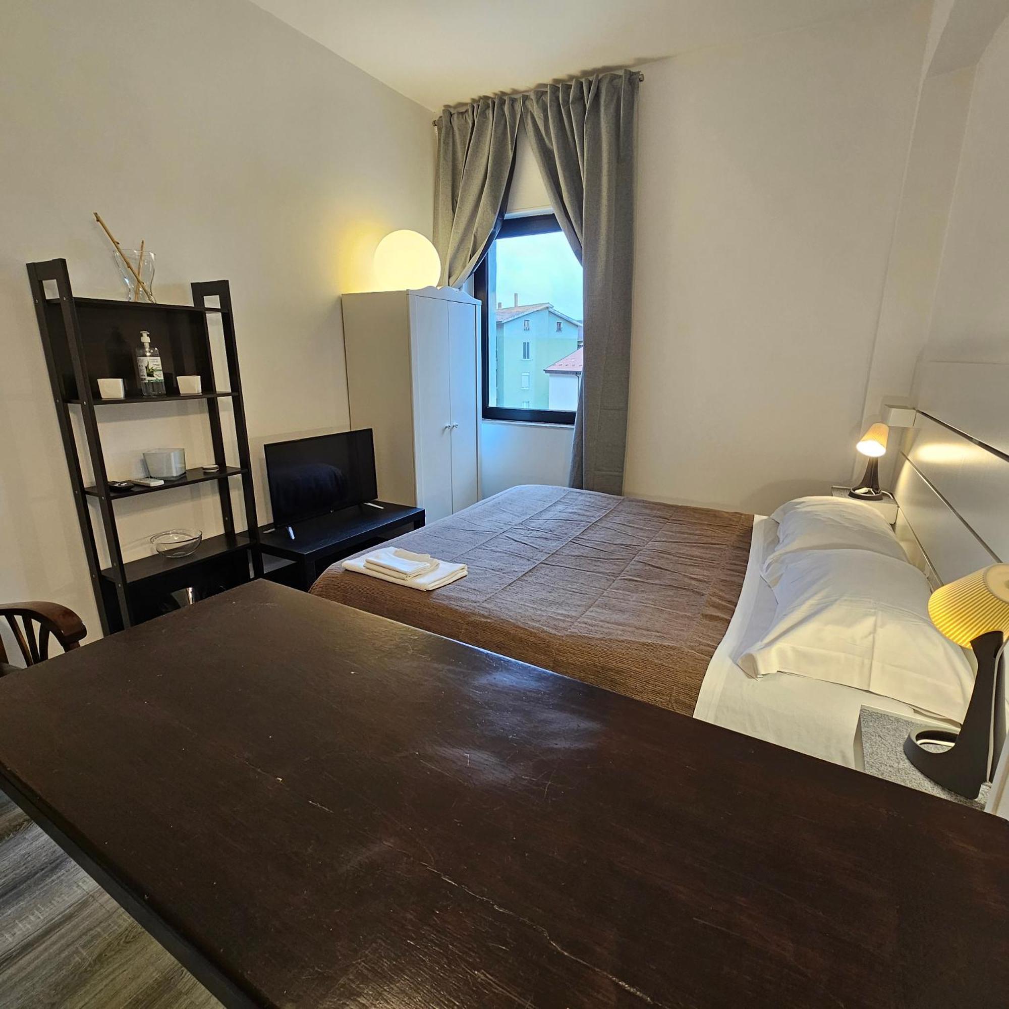 Room & Parking In Centro Citta Con Parcheggio Privato E Wifi Ποτέντσα Εξωτερικό φωτογραφία