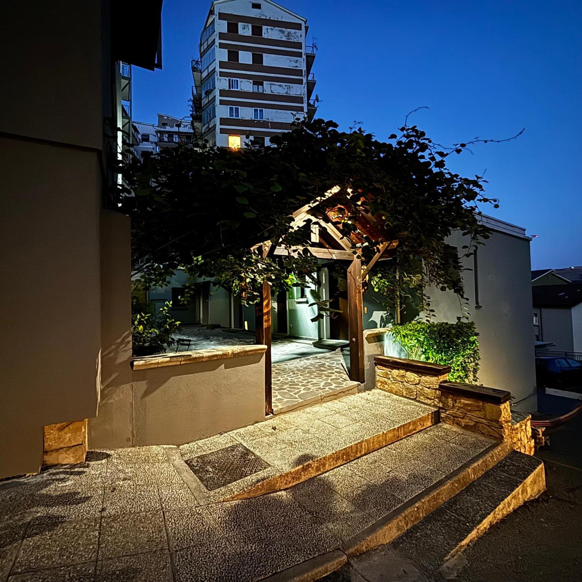 Room & Parking In Centro Citta Con Parcheggio Privato E Wifi Ποτέντσα Εξωτερικό φωτογραφία