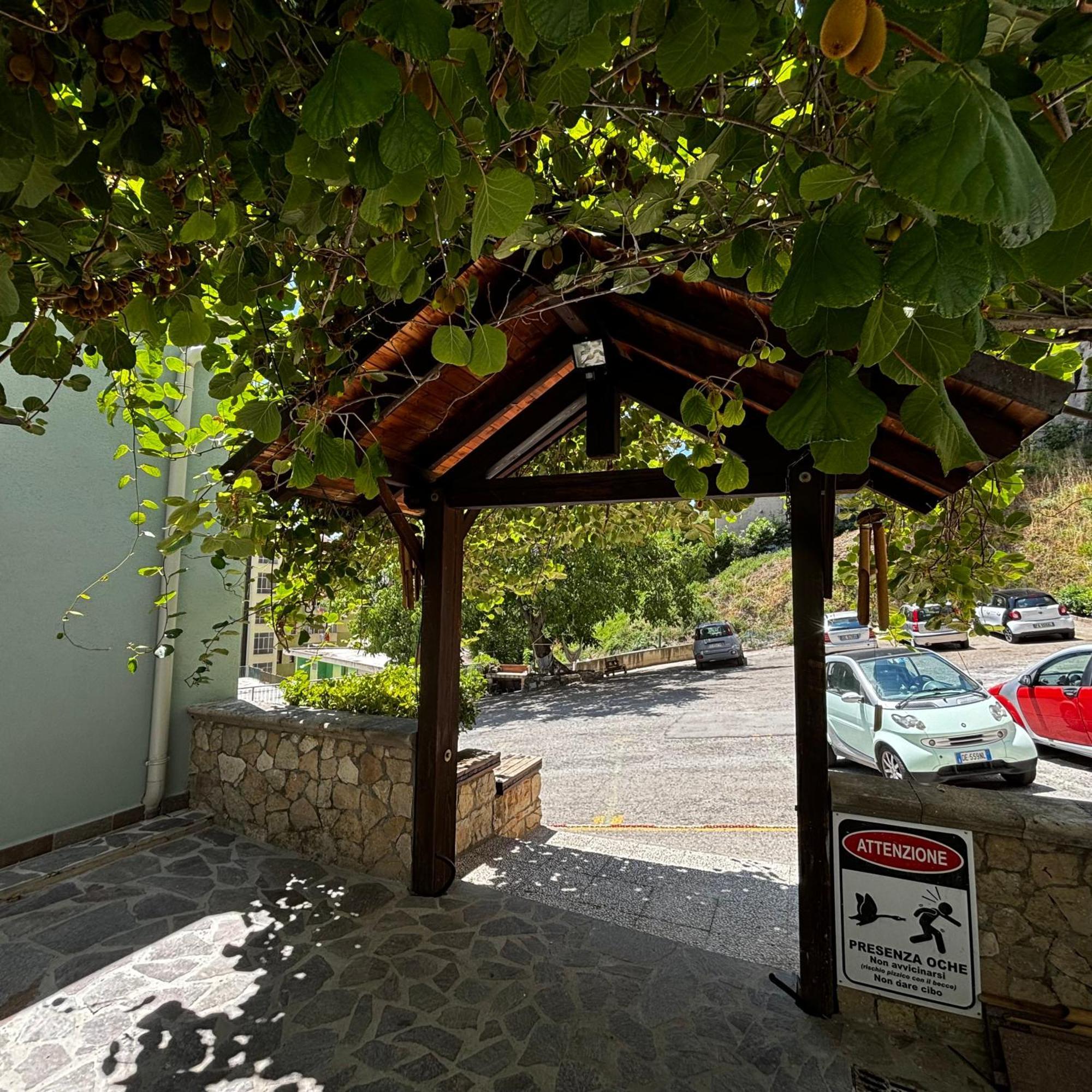 Room & Parking In Centro Citta Con Parcheggio Privato E Wifi Ποτέντσα Εξωτερικό φωτογραφία